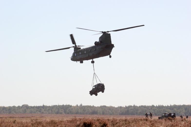 Trop coûteux, le ministère des Armées ne privilégie pas l’achat d’hélicoptères de transport lourd « pour le moment » 