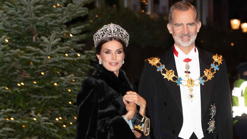 Corazón Letizia deja a todos boquiabiertos en Suecia: vestido de H&M con la tiara más cara del joyero real