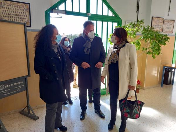  Los centros educativos de Paterna del Campo reciben 160.000 euros para mejoras 