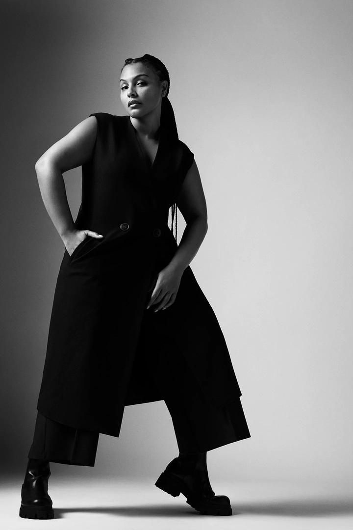 Zara apuesta por Paloma Elsesser, una modelo de talla 44 que pone el foco sobre la verdadera diversidad 