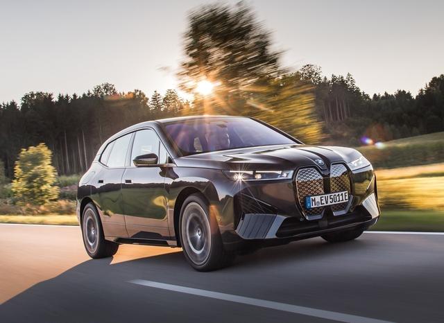 Essai BMW iX : l’étonnant SUV électrique aux allures de concept-car