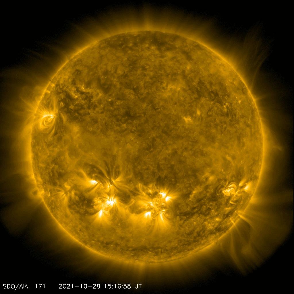 A spectacular solar flare followed by a tsunami observed by NASA (video) 