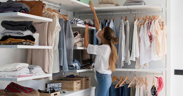 How to organize summer clothes in the closet so that they are accessible and organized