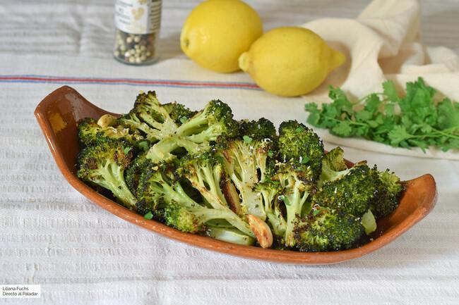 Brócoli al horno: la mejor receta, con solo tres ingredientes, para que quede delicioso 