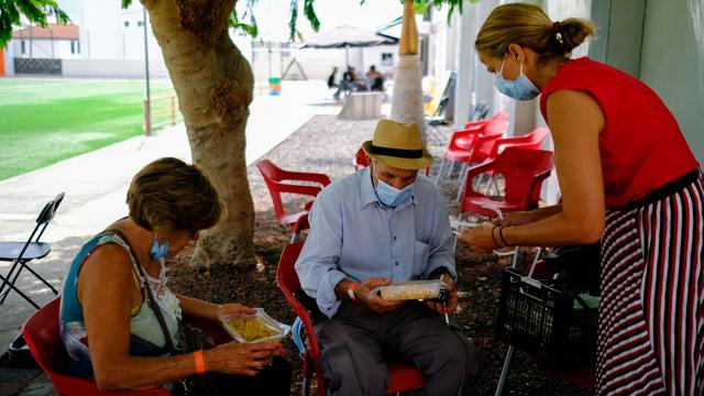 Familias de La Palma acogen en su hogar a evacuados por el volcán: 