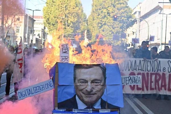 Mario Draghi serre la vis – Sans green pass, pas de travail en Italie 