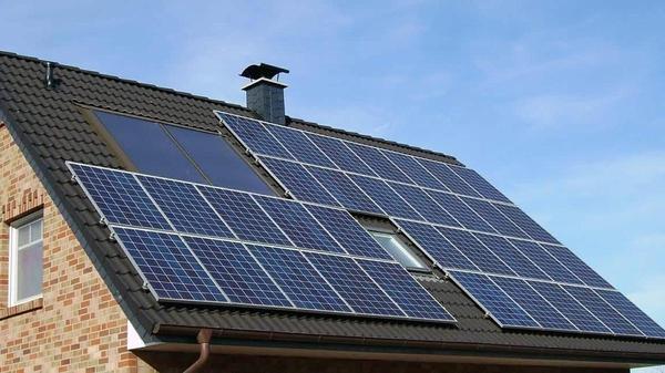 Construction: Les panneaux solaires pourraient devenir obligatoires lors de rénovations
