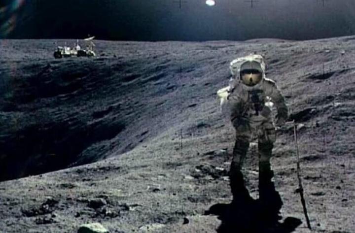 L’un des 12 hommes ayant marché sur la Lune pose le pied à Montrouge
