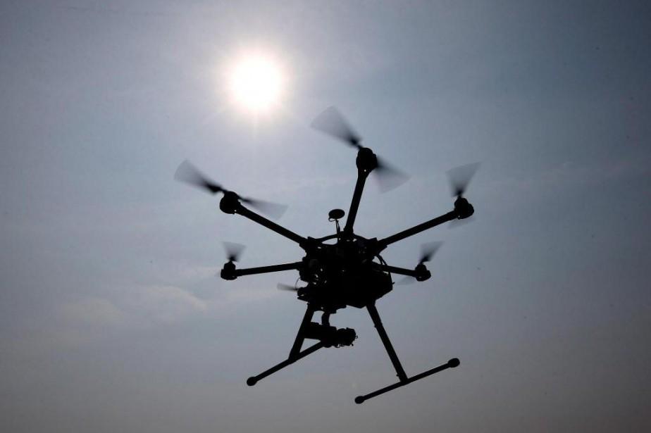 Livraisons par drones dans les prisons | La Presse