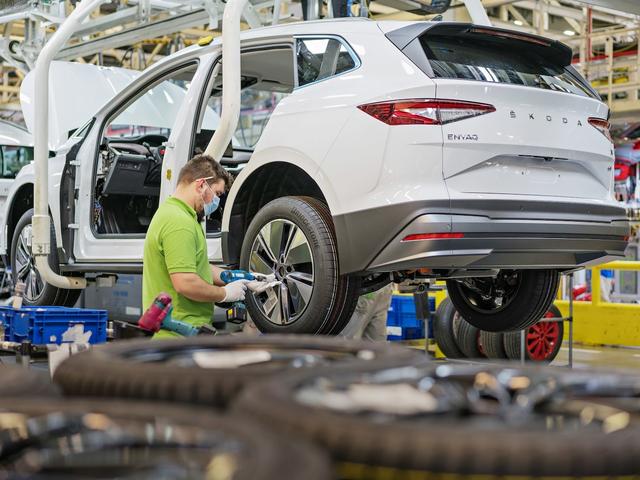 Production in Skoda can stand until the end of the year - Novinky.cz