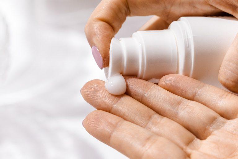 Retinol Creams and Serums: How to Use Them and the benefits on the skin to take care of it this winter 