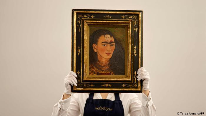 Frida Kahlo, La Amada: how she became the most expensive Latin American artist in history