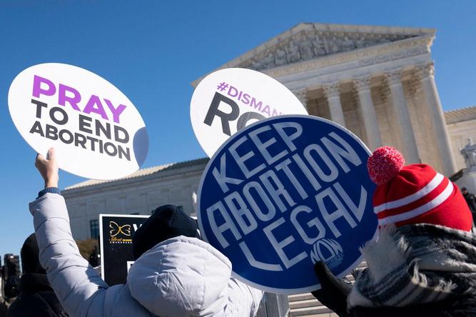 Droit à l'avortement: Biden «continue à soutenir» la jurisprudence existante 