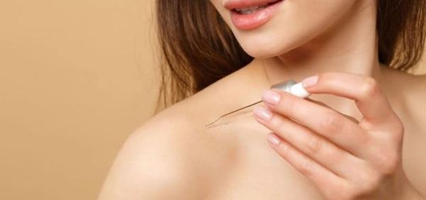 El aceite corporal para hidratar y regenerar la piel tras el cáncer de mama