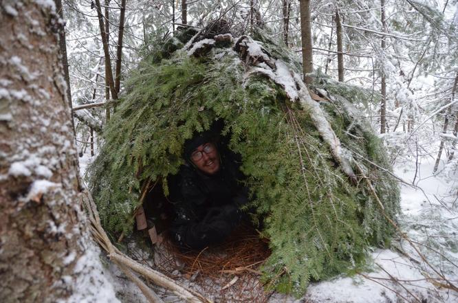 How to survive one night in the forest in winter?