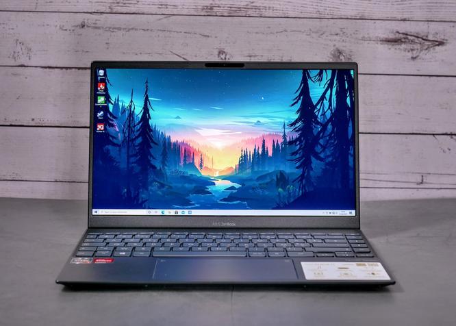Avec le ZenBook 13 OLED, Asus dégaine le premier PC portable OLED à moins de 1 000 euros 