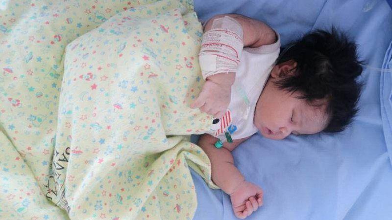 Sorpresa en la maternidad: nació beba de 7 kilos y 61 centímetros 