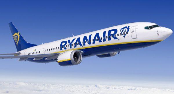 Multan a Ryanair con 24.000 € por cobrar por el equipaje de mano