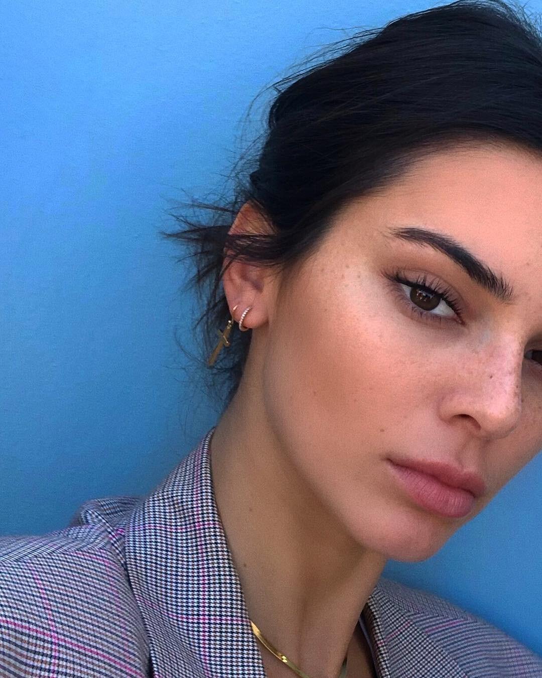 Cómo maquillarse como Kendall Jenner: una rutina para las amantes del maquillaje de aspecto natural