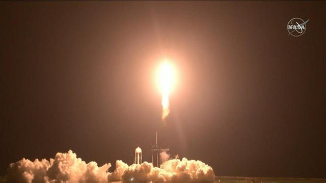 SpaceX lanceert astronauten in gebruikte capsule met gebruikte raket 