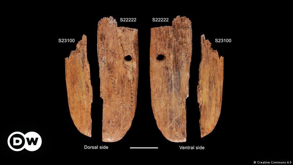 Un colgante de marfil de mamut es la joya decorada por humanos más antigua de Eurasia