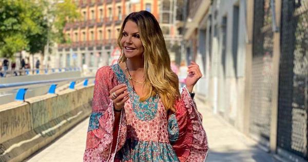 Makoke se apunta a las botas 'over the knee' que también lleva la reina Letizia y que hacen las piernas más largas 