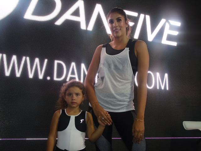Tikitakas Daniela Ospina celebra un nuevo aniversario de Danfive