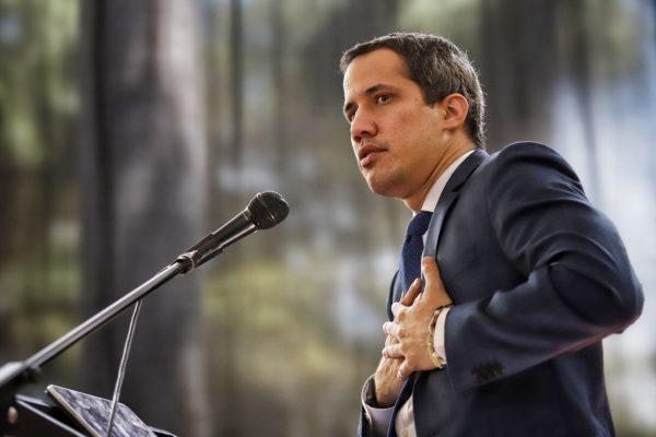 Juan Guaidó lamentó que los venezolanos reciban la Navidad en “tiempos difíciles” 