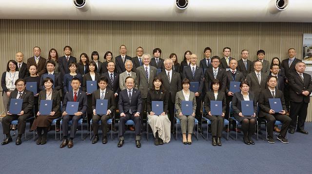 Tokyo Institute of Technology : année universitaire 2020 Les lauréats du prix du meilleur enseignant célébrés 