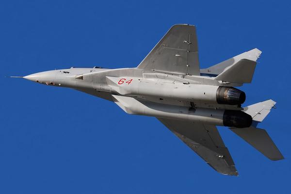 Ex CEO de Draken International compró el MiG-29 que era de Paul Allen, co-fundador de Microsoft