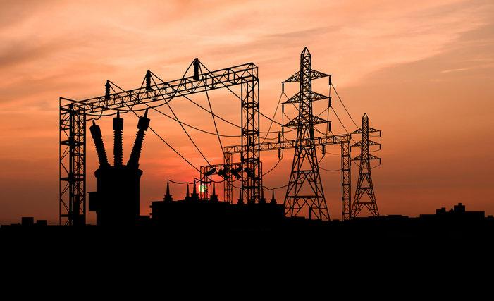 Electric companies fall on the Stock Exchange due to the Government's plan to cut excess remuneration and lower the electricity bill
