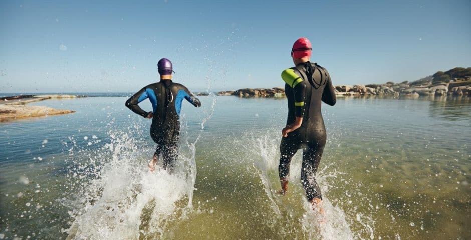 7 tips for swimming in cold open water - Planeta Triathlon