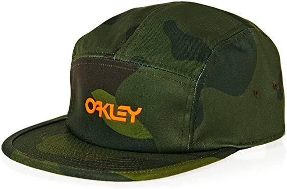 Cinco gorras que arrasan en ventas: Under Armour, Champion, Oakley, Puma y Flexit 