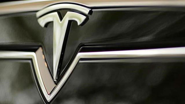 Tesla fans in India are eager to buy their cars, but politics get in the way 