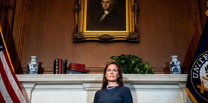 Siete hijos y miembro de la orden que inspiró ‘El cuento de la criada’: las sombras de Amy Coney Barrett, la ‘elegida’ de Trump