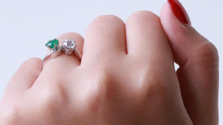 We dare: the engagement ring