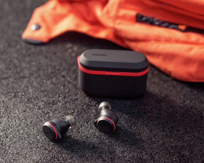 Écouteurs true wireless, enceintes Bluetooth : un début d’année sportif et baroudeur pour Philips