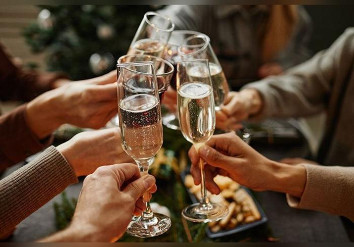 Vrai ou faux : les idées reçues sur le champagne et comment bien le consommer 