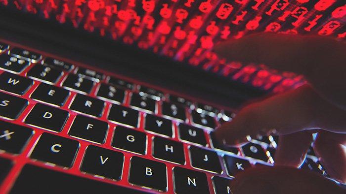 Cibercrímenes: qué son, tipos, ejemplos y cómo protegerse de los delitos cibernéticos