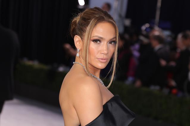 Jennifer Lopez or the most daring way to wear a leather jacket