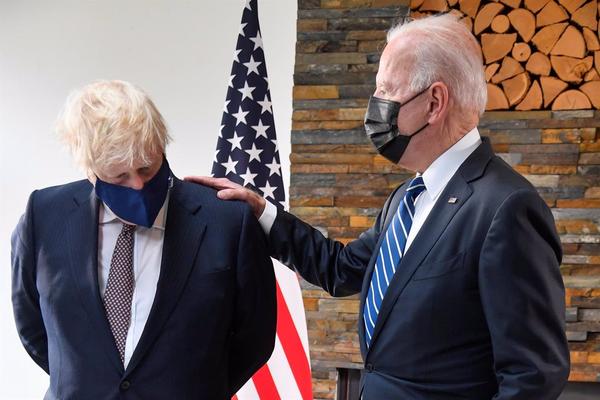 Biden fuerza un compromiso de Johnson para preservar la paz en Irlanda del Norte