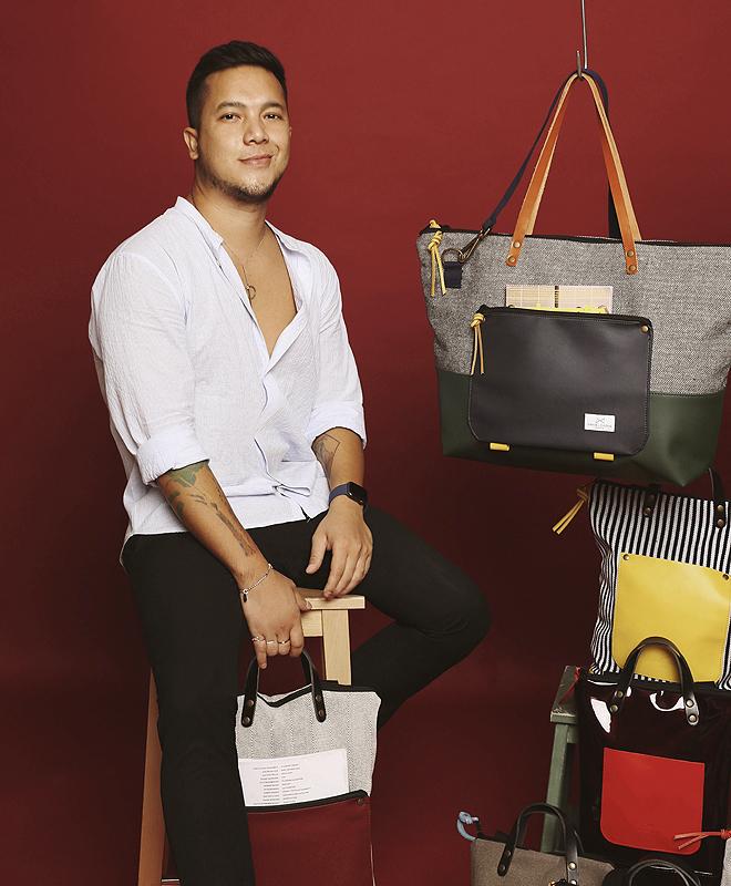 Las mochilas que Daniel Chong diseña en Lavapiés y vende en todo el mundo 