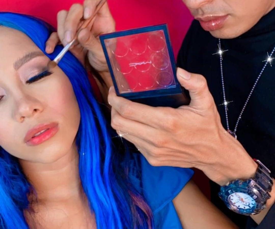 Boom del maquillaje y accesorios para cuidado de belleza lleva a los MasterClass online 