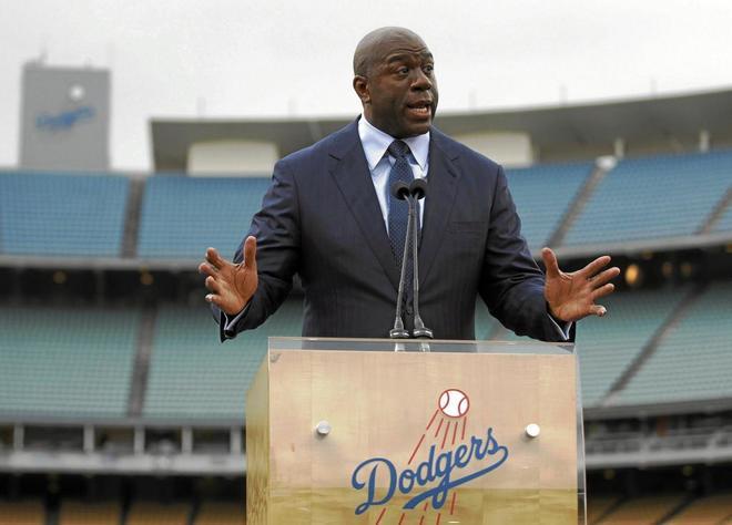 The Magic Johnson world, King Midas del Deporte in Los Angeles who failed selling jackets