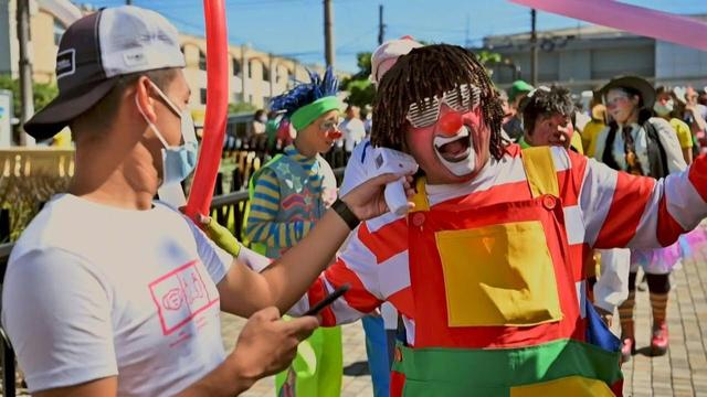 Smile despite the pandemic: Clowns of El Salvador celebrate their day