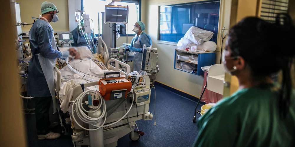 Covid-19: près de 20 000 nouveaux cas, les hospitalisations toujours en hausse 