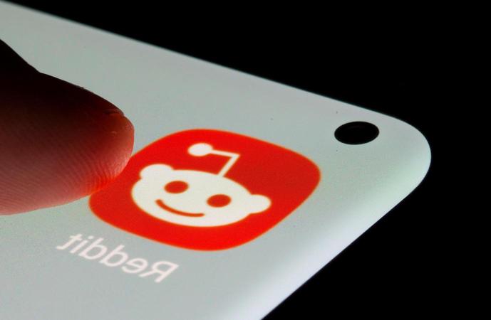 Reddit to shut down Dubsmash app, integrate video tools with platform 