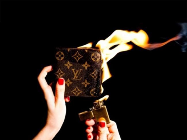 No one told you this when buying your first bag Louis Vuitton