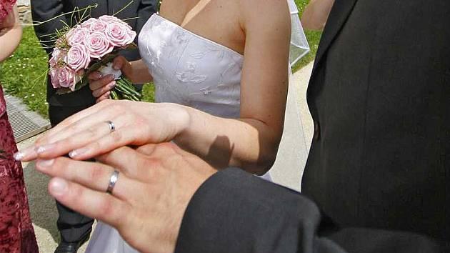 "Dvojky" v úvodu roku lákají snoubence, zájem o svatby v Přerově vzrostl