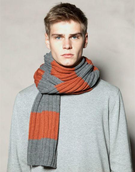 The best colors of a man's scarf